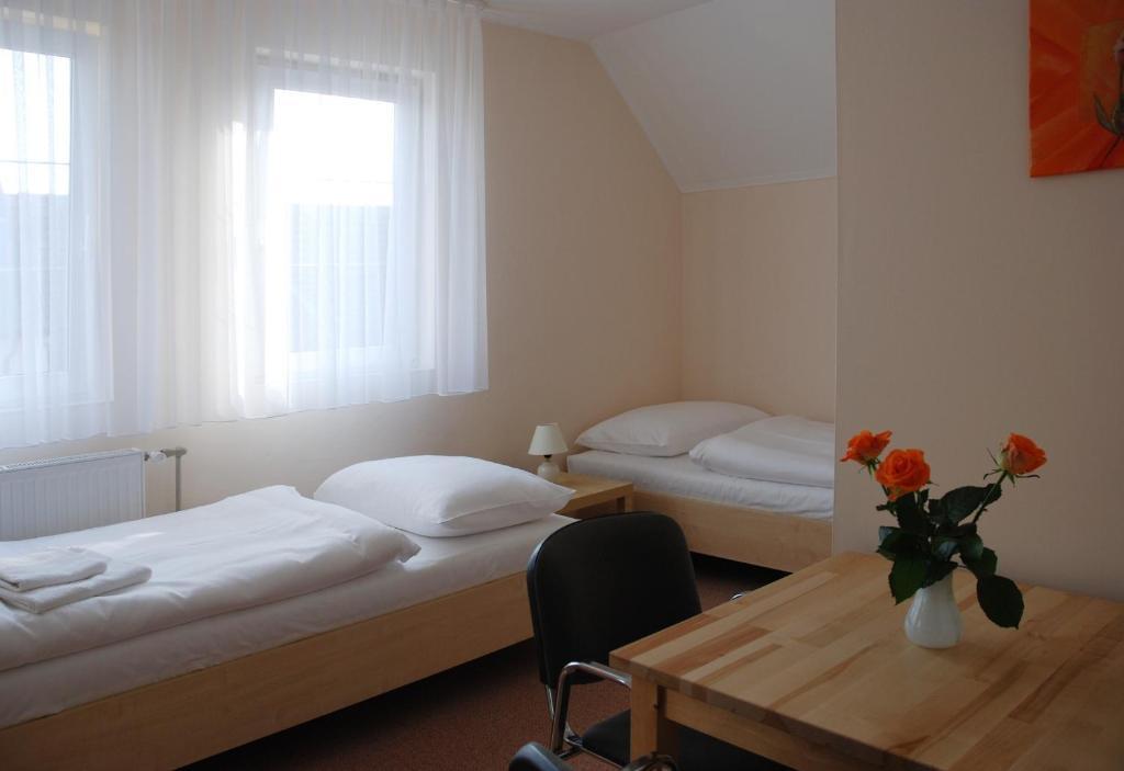 Penzion Duo Hotel Mlada Boleslav Room photo